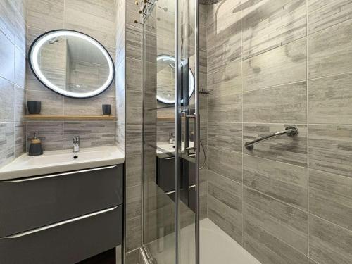 Grand studio 6 personnes avec Wifi, skis aux pieds, balcon aux Orres - FR-1-322-693