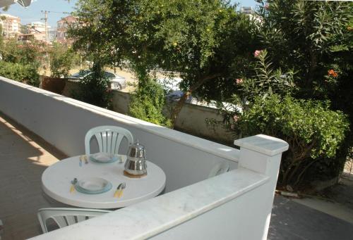 Ein Balkon oder eine Terrasse in der Unterkunft Studio Baturcan