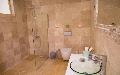 Ένα μπάνιο στο La Salvia Hotel Kas