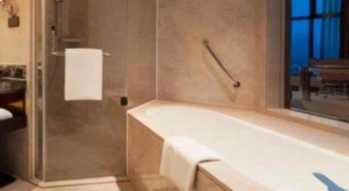 Ένα μπάνιο στο WYNDHAM HOTEL XIAN