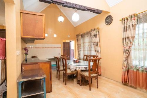 Fotografie z fotogalerie ubytování Griya Mustika Homestay Syariah Cangkringan Kaliurang RedPartner v destinaci Kentisari