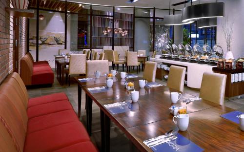 Un lugar para sentarse en Aston Inn Mataram