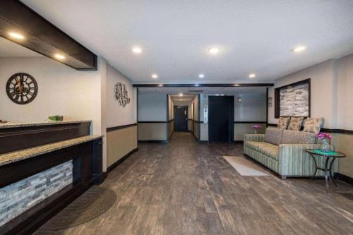 Gallery image of Travelodge by Wyndham Brooklyn Center in Minneapolis