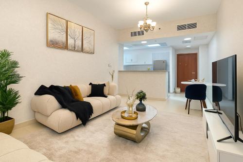 Elegant 1BR Apartment in Dubai LuxuryStay