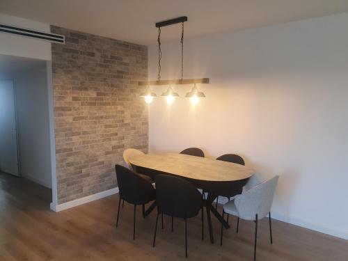 Φωτογραφία από το άλμπουμ του לילה בחריש σε Harish