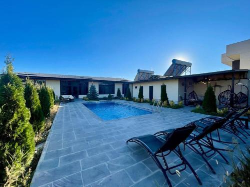 Mughni Family House