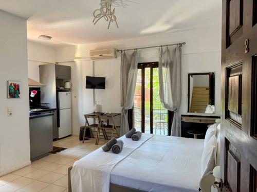 Gallery image of Villa Partheniou & Garden in Sivota