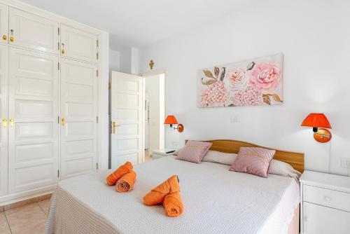 Sublime169 large terrace overlooking the garden and ocean