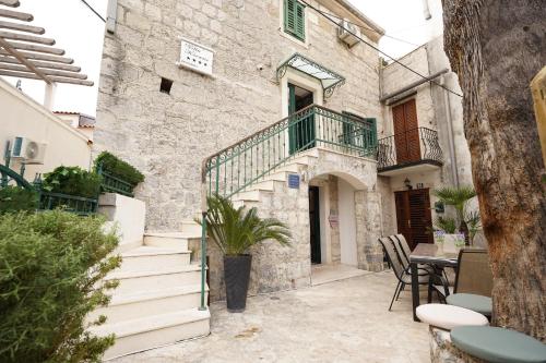 Villa Stone Garden Escape with jacuzzi