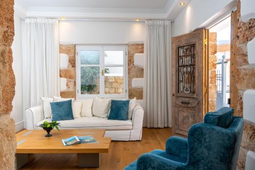 Kostis Parthenis Residence