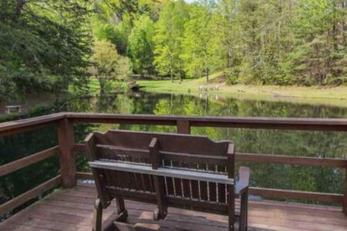 Luxury Cabin with Hot Tub and Resort Access photo 61