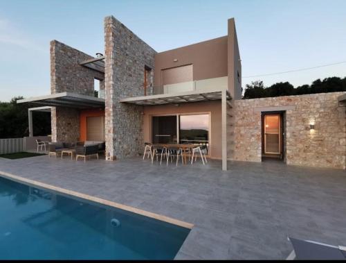 Πισίνα στο ή κοντά στο Villa Chryso