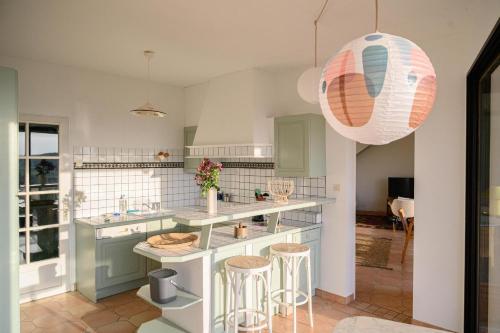 Η κουζίνα ή μικρή κουζίνα στο Petit Vaure