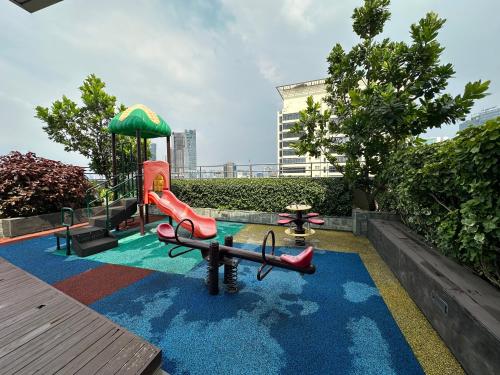 Ο χώρος παιχνιδιού για παιδιά στο Tahanan Studio at Salcedo Skysuites