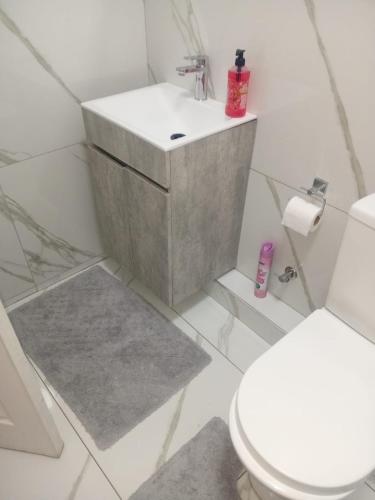 Ένα μπάνιο στο Beachfront Malborough court