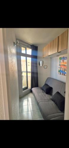 Χώρος καθιστικού στο Studio Cozy au bord de l'eau