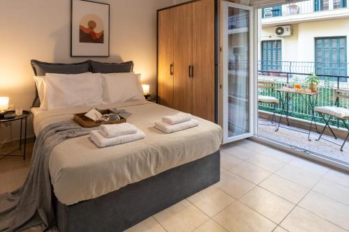 Central Chic Thessaloniki apartment with Balcony
