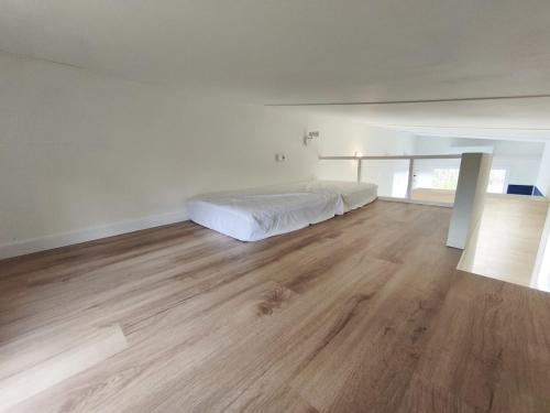 Tiny House Base Camp Granada Camping