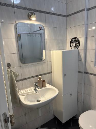 Ένα μπάνιο στο Apartman 50