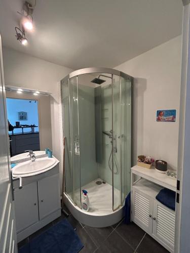 O baie la 38 m2 apartment, 50 m from beach, balcony