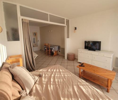 Studio 20 metres de la mer