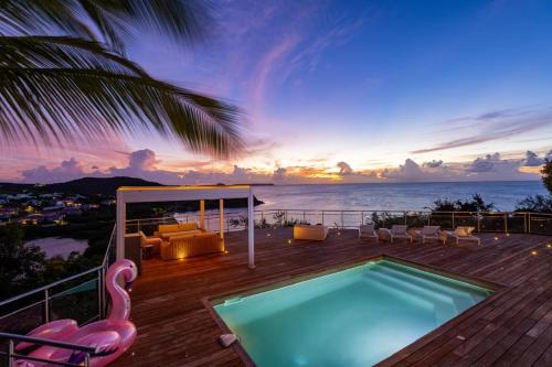 Villa 3 chambres rénovée avec piscine et vue incroyable