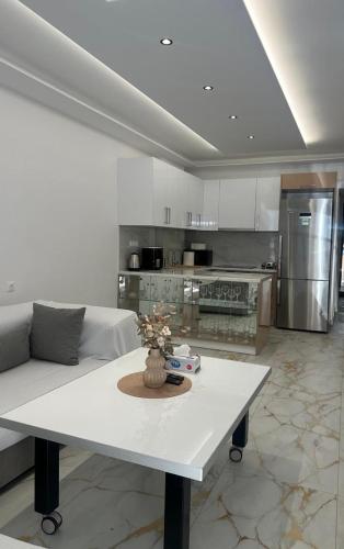 Cozy, Quiet & Modern Apartment