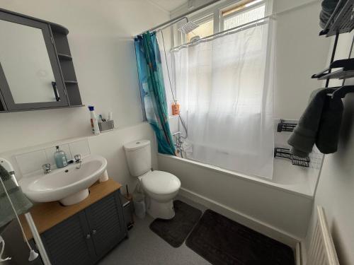 Ένα μπάνιο στο Tonbridge House