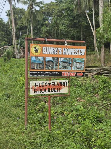 Chứng chỉ, giải thưởng, bảng hiệu hoặc các tài liệu khác trưng bày tại Elvira's Homestay