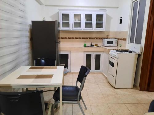 Kuchyň nebo kuchyňský kout v ubytování J. B Apartamentos