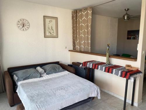 Postel nebo postele na pokoji v ubytování Alégria