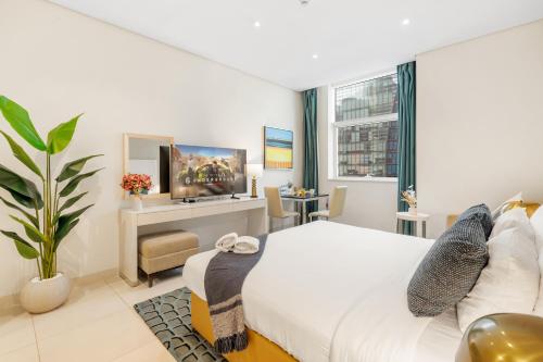 DAMAC Maison Cour Jardin - Pool & Gym - Free Parking