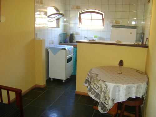 Dapur atau dapur kecil di Estalagem Tatuí
