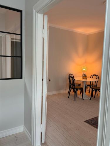 Fotografie z fotogalerie ubytování TAKA-TÖÖLÖ - a Stylish Urban Hideaway v Helsinkách