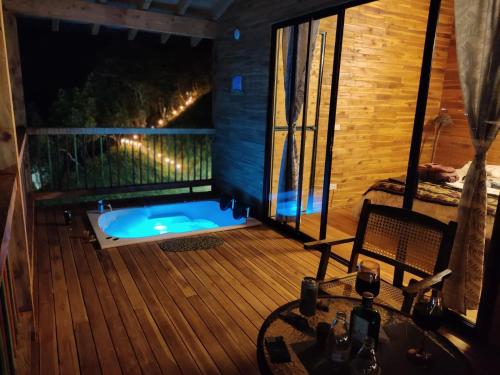 Kolam renang di atau dekat dengan Eco Parque Hotel El Cielo
