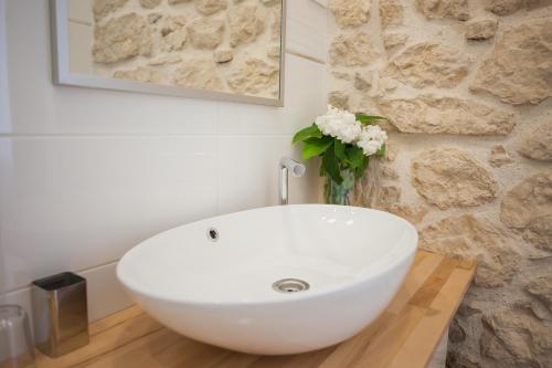 Ένα μπάνιο στο Barone Room