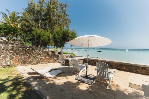 Exceptional beachfront villa with lagoon view