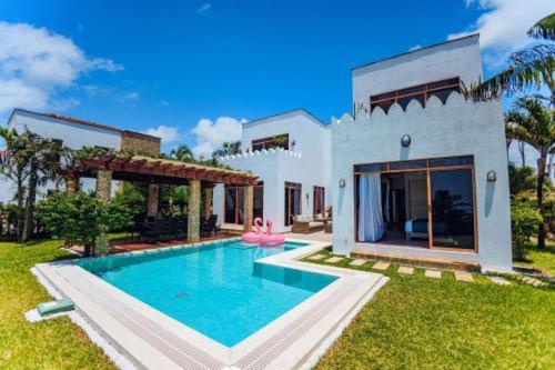 Bazén v ubytování Auregi Expeditions nebo v jeho okolí