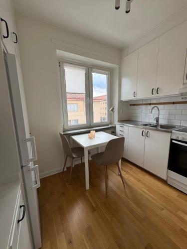 Η κουζίνα ή μικρή κουζίνα στο Easy living in suburban studio