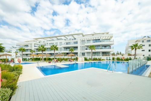 Hồ bơi trong/gần Vitta Natur - 3-bedroom luxury apartment with SPA