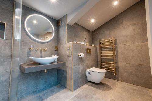 Un baño de Crescent House