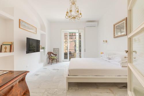 Bright Family 5BR Apartment in Parioli