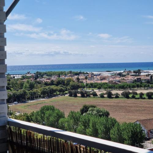 Apartamento con vistas al mar y montaña - Piscina