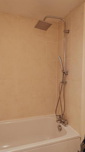 Koupelna v ubytování 2 bed flat with parking