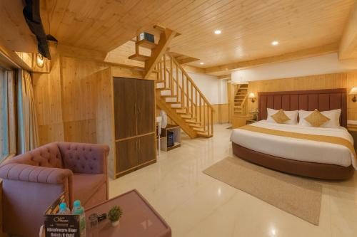 Φωτογραφία από το άλμπουμ του Himalayan Fort Resort, Manali - !! Riverside Property !! Big Garden with Campfire !! Guest Preferred !! Scenic River & Mountain View !! Big Parking !! Luxury Balcony Rooms !! Playing Zone !! Property of the Year σε Manāli