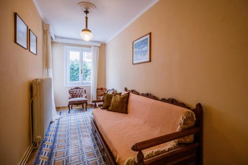Elegant Private Residence in the Heart of the City 200m from the Beach