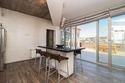 Foto de la galeria de Wehost-Dream Penthouse a Tbilisi