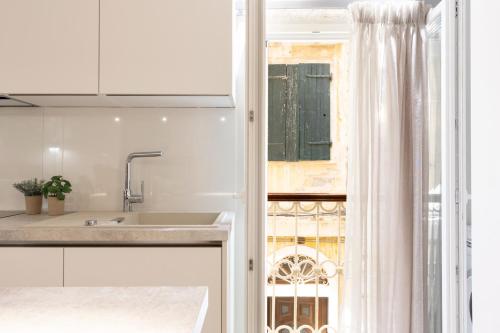 Petite Town Hall Apartment by Konnect, Old Corfu Town