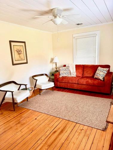 Gallery image of Charming cottage in Washington NC in Washington