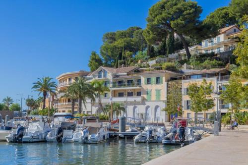 a group of boats docked in a marina at Le Senaya - Sanary in Sanary-sur-Mer